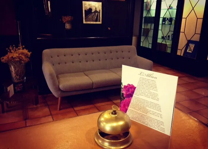 Albion 3* אז'אקסיו